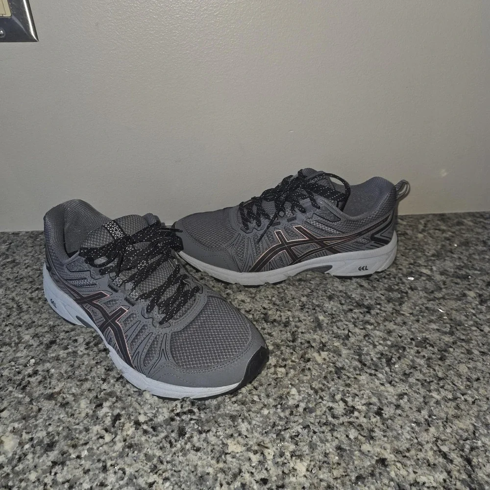 Asics versatile running